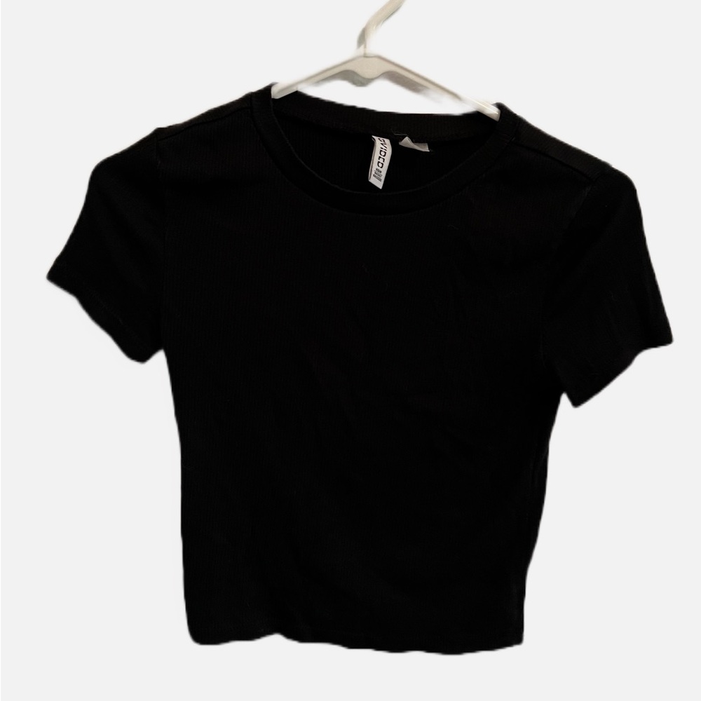 Ribbed black crop top